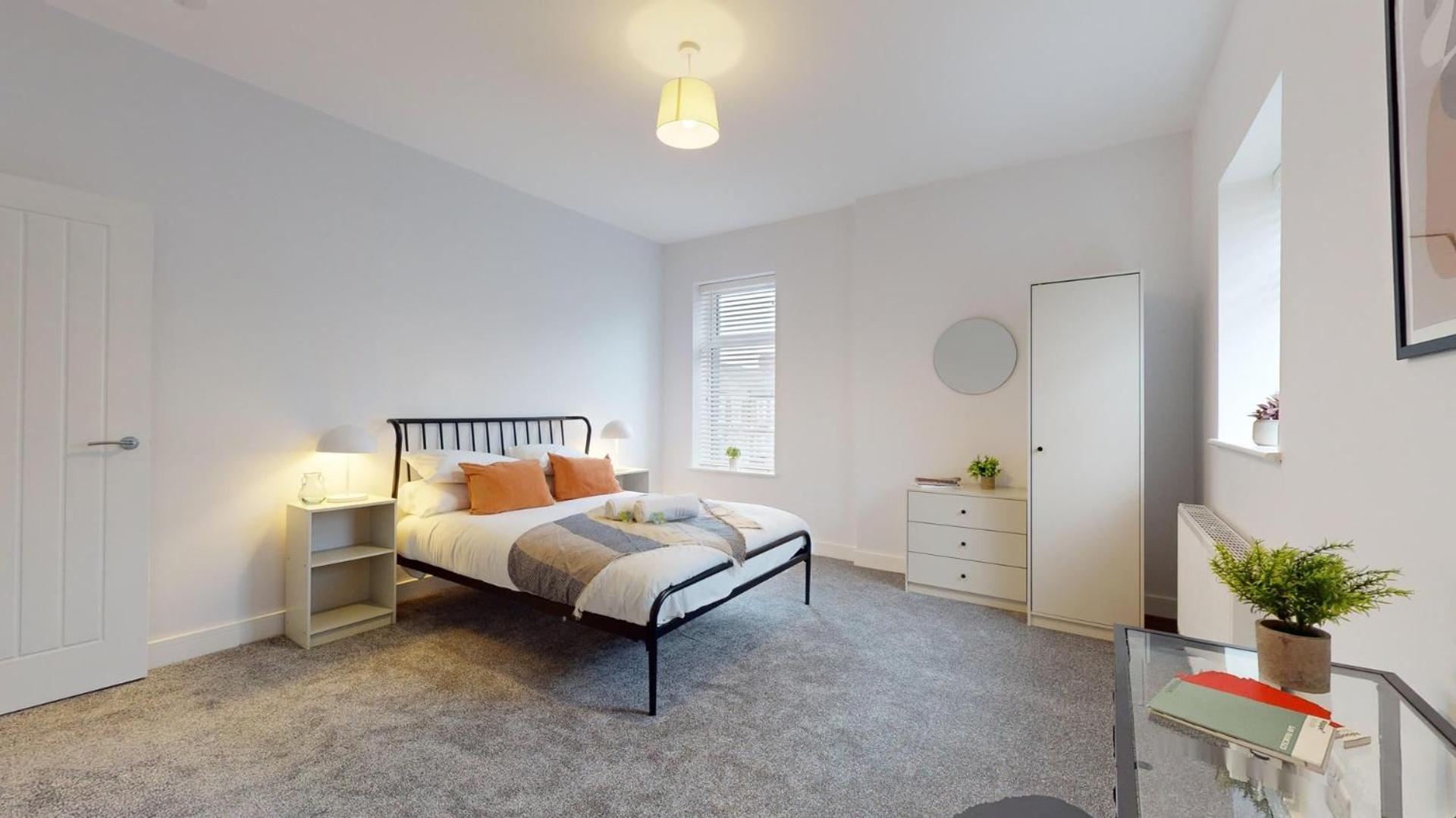 Apartment Impressive Two Bedroom | Wifi *