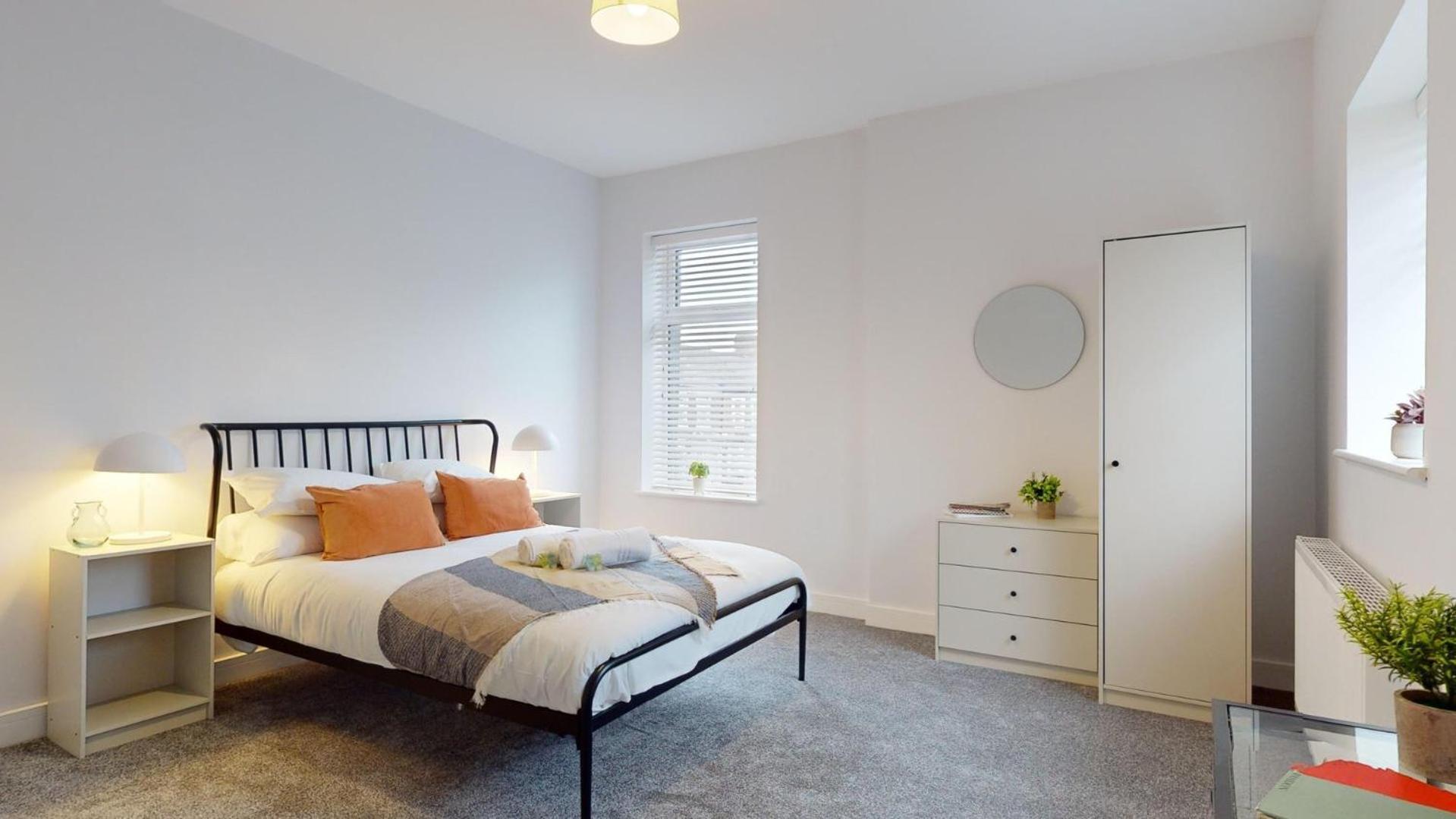 Apartment Impressive Two Bedroom | Wifi *